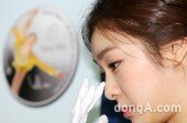 [동아포토]‘피겨여왕’ 김연아, 은퇴 기념 메달 수익금 일부는 세월호 희생자에게 기부