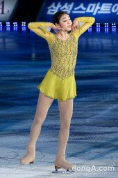 [동아포토]김연아 아이스쇼 ‘트윙클한 여왕의 연기’