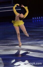 [동아포토]김연아 아이스쇼 ‘시선 사로잡는 은반 위 스핀’