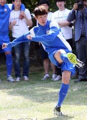 [동아포토]박지성 ‘캡틴의 슈팅!’