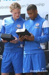 [동아포토]루치아노 나르싱-오스카 힐리에 마르크 ‘우리도 관리하는 남자~’