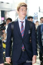 [동아포토]‘왼손 경례’ 논란 기성용, 깊이 반성하고있다