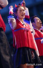 [동아포토]손예진 ‘월드컵 여신이 여기있네~’