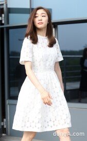 [동아포토]김연아 ‘햇살이 눈부셔!’