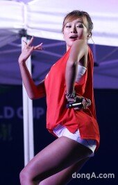 [동아포토]씨스타 효린 ‘섹시응원 끝판왕!’