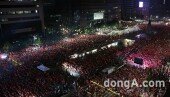 [동아포토]‘대한민국 알제리전’, 광화문 광장 가득 메운 붉은악마