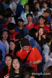 [동아포토]한국-알제리 ‘망연자실한 붉은악마’