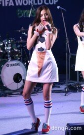 [대한민국 벨기에 포토]오렌지캬라멜 나나 ‘응원을 부르는 애교~’