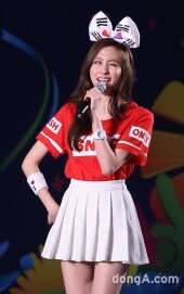 [동아포토]베스티 해령 ‘애교 넘치는 윙크~’