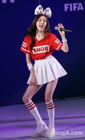 [대한민국 벨기에 포토]베스티 해령 ‘깜찍한 응원에 영동대로 흔들~’