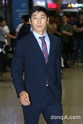 [동아포토]이근호 선수 ‘육군병장으로 컴백’