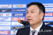 [동아포토]대한축구협회 “홍명보 감독 사퇴의사 밝혔지만 재신임”