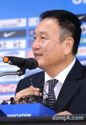 [동아포토]허정무 부회장 “저도 책임을 통감합니다”