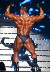 [동아포토]대한민국 보디빌딩 레전드 김준호, 화난 등근육 시선 고정