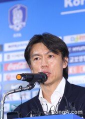 [동아포토]홍명보 감독 ‘전격 사퇴 결정’