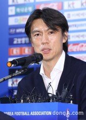 [동아포토]홍명보 감독 “대표팀 회식논란…슬픔 위로하려 했다”