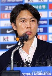 [동아포토]홍명보 감독 사퇴 “사퇴의사는 월드컵 직후 있었던 생각”