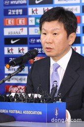 [동아포토]정몽규 회장 “희망 안겨드리지 못해 죄송…사과문 발표”