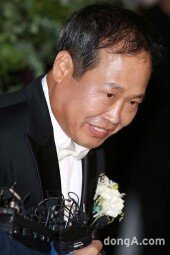 [동아포토]박지성 父 박종성, 아들 장가가는 날 긴장..