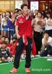 [동아포토]손흥민, “골 들어갔다구요“