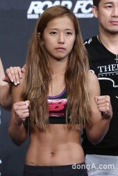 [현장엣지]송가연 데뷔경기 D-1 ‘체중오버라고? 탈의 불사한 공개계체’