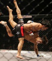 [동아포토]‘로드FC’ 홍정기-김종훈