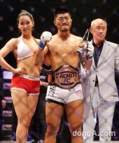 [동아포토]로드FC 라이트급 챔피언 권아솔…‘진짜 주인공’