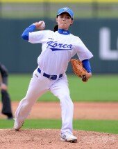 [포토] LG컵 2014 국제여자야구대회, 강정희 힘찬 역투!