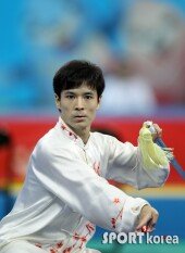 [포토] 우슈 김동영 ‘절도 있는 태극검 연기’