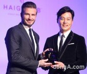 [동아포토]데이비드 베컴- 이서진 “위스키 한잔 해요”