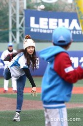 [동아포토]하지원 ‘내 공을 받아라!’