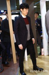 [동아포토]박지성 ‘수많은 팬들 만나러 서점왔어요~’