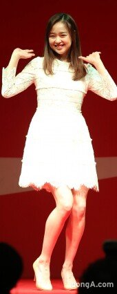 [동아포토]손연재 깜찍한 까탈레나 세리머니~