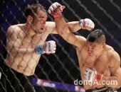 [동아포토]‘로드FC’ 이둘희 “주먹이 운다”