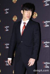 [동아포토]박지성 ‘오랜만에 플래시 세례에 깜짝!’