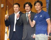 [동아포토]'헝그리일레븐' 이운재-안정환-최재형 "축구 미생을 위하여"