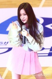 [동아포토]레드벨벳 예리 ‘애교로 1점만~’