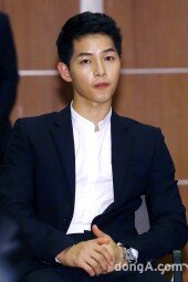 [동아포토]송중기 ‘제대 후 상남자의 향기’