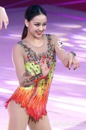 [동아포토]손연재 ‘소녀시대 보고있나?’