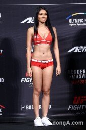 [동아포토]레드 델라 크루즈 ‘건강미 넘치는 각선미~’