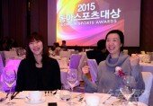 [포토] '동아스포츠대상' 우리은행 박혜진과 삼성샘명 이미선