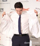 [동아포토]미네소타 유니폼 입는 박병호