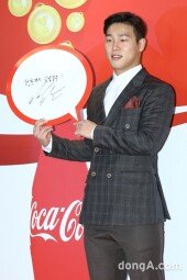 [동아포토]윤성빈 ‘평창까지 금빛질주 할게요!’