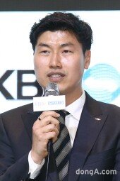 [동아포토]장성호 해설위원 ＂매 경기 최선을 다하는 마음가짐으로 해설하겠다＂