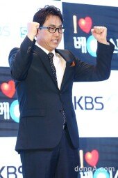 [동아포토]이용철 해설위원 ‘파이팅!’