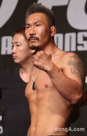 [동아포토]박정교 "주먹이 운다"