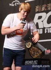 [동아포토]최홍만 "내일의 챔피언"