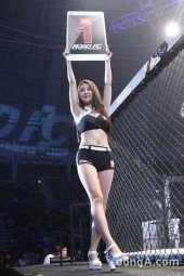 [동아포토]임지우 '로드걸의 완벽한 각선미'