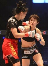 [포토] 김혜인 ‘내 회심의 주먹을 받아랏!’