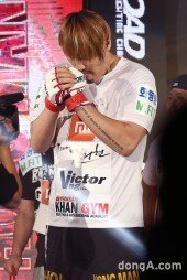 [동아포토]최홍만 '승리를 허락하소서'